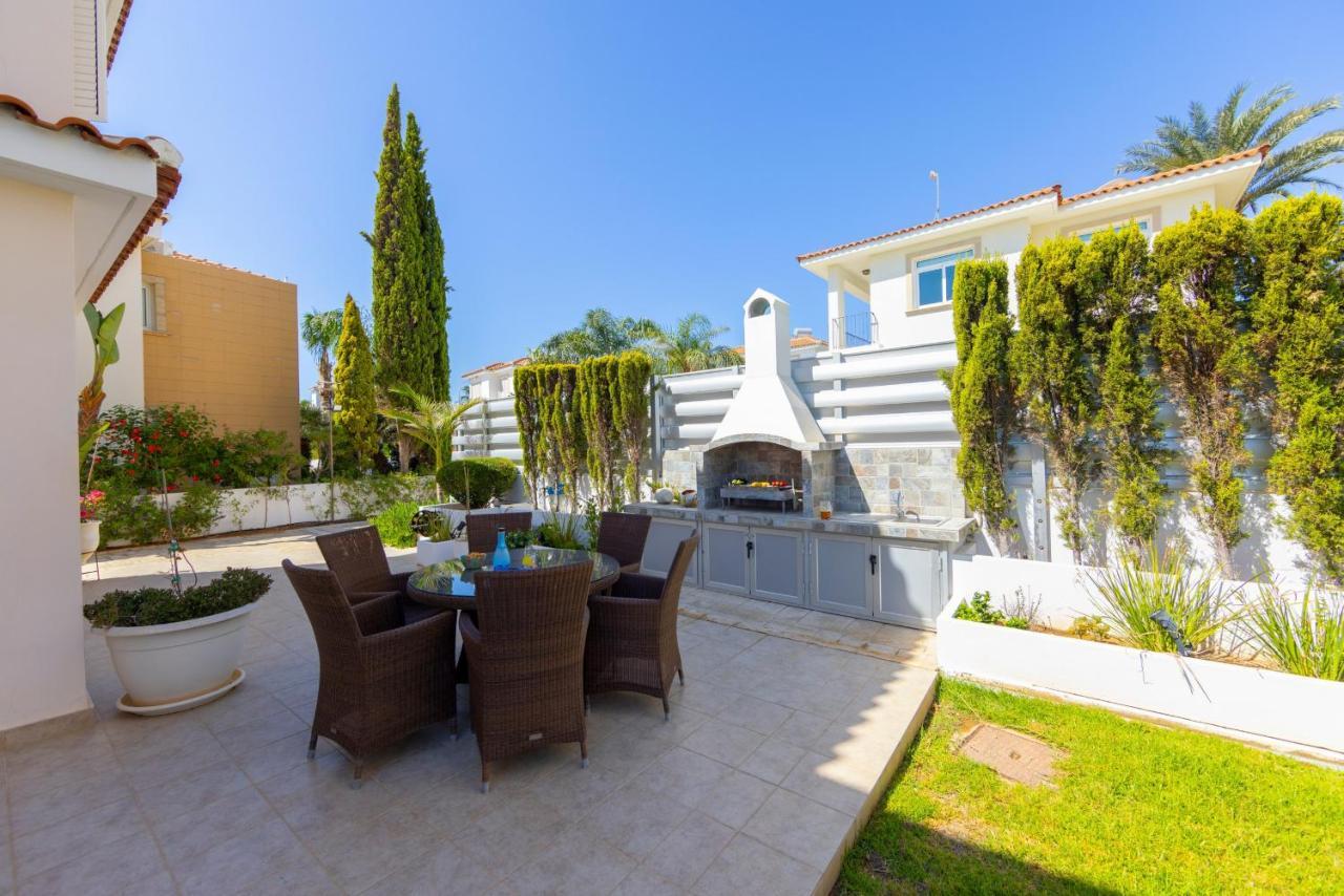 Protaras Sunrise Zen Seafront Villa Exterior photo