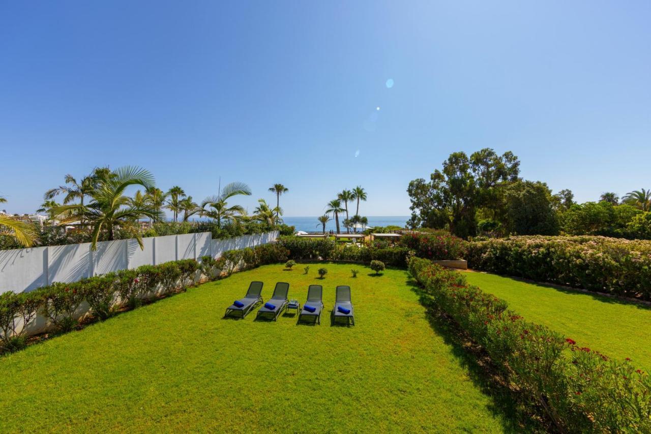 Protaras Sunrise Zen Seafront Villa Exterior photo