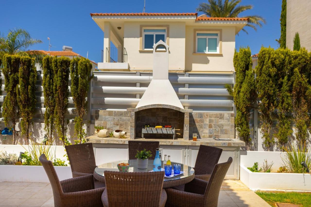 Protaras Sunrise Zen Seafront Villa Exterior photo